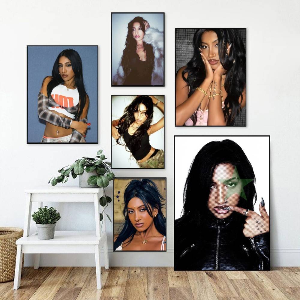 Lara K-KATSEYE   Poster Perfec - Home Cinema Wallpaper recension och pris